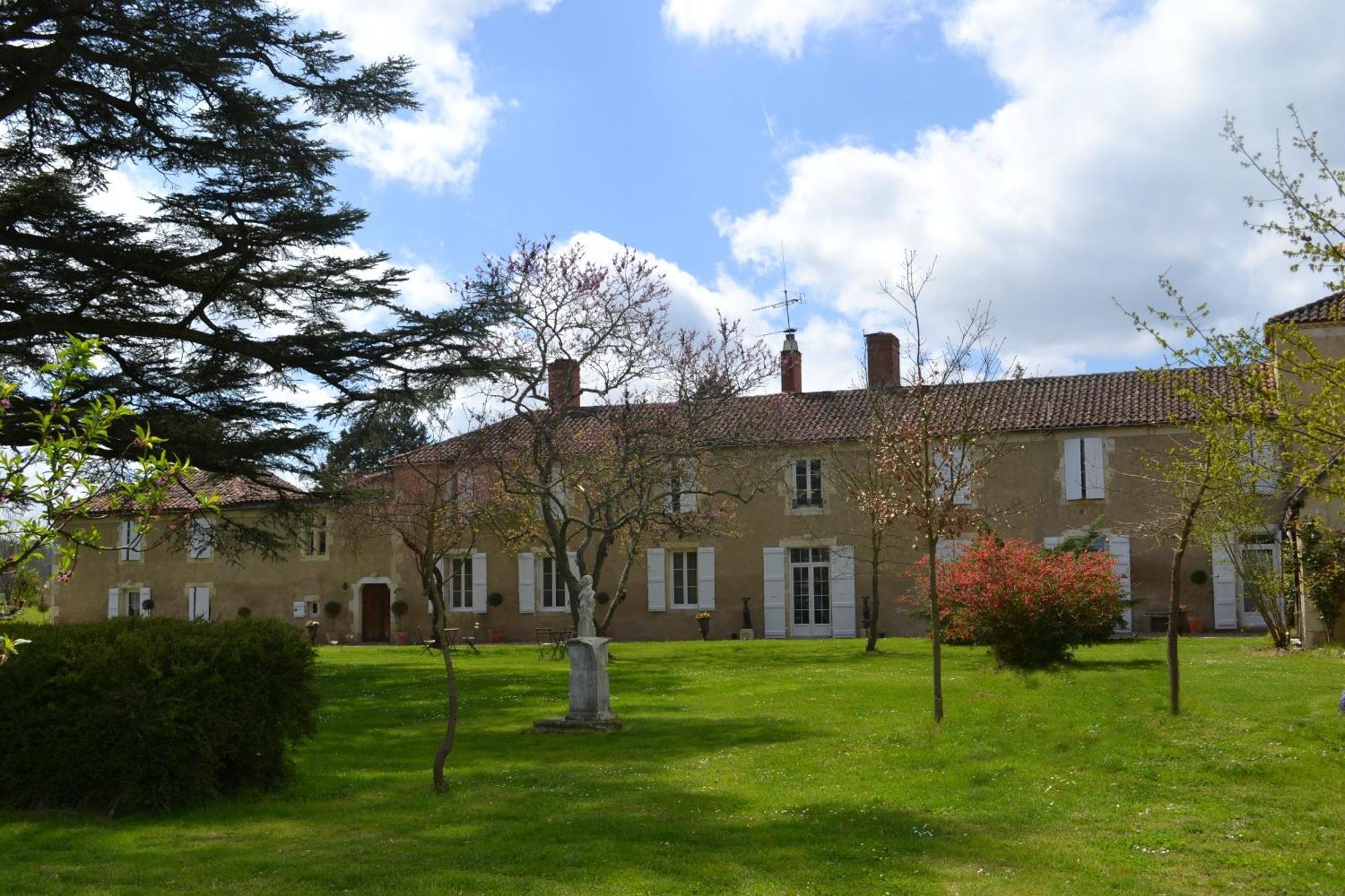 Chartreuse De Dane Bed & Breakfast Saint-Jean-Poutge Exterior photo